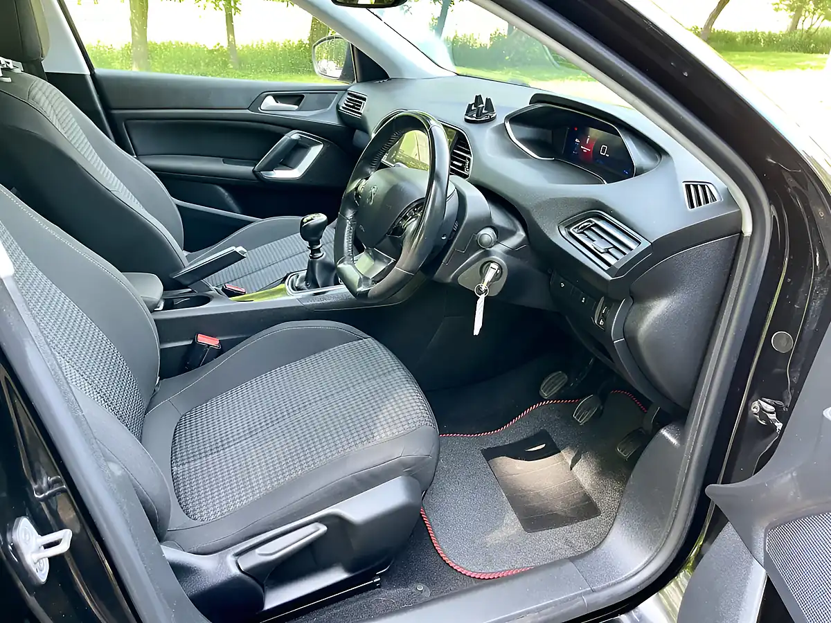 Used 2021 Peugeot 308 Active Premium Black - Interior and Exterior details 15
