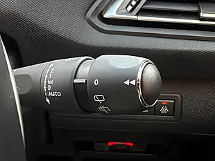 Used 2021 Peugeot 308 GT White - Interior and Exterior details 18