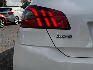 Used 2021 Peugeot 308 GT White - Interior and Exterior details 20