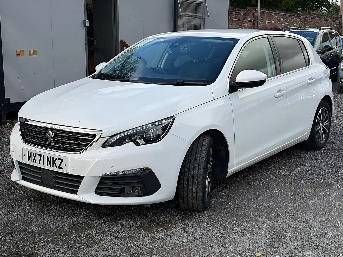 Used 2021 Peugeot 308 GT White - Interior and Exterior details 3