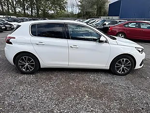 Used 2021 Peugeot 308 GT White - Interior and Exterior details 8