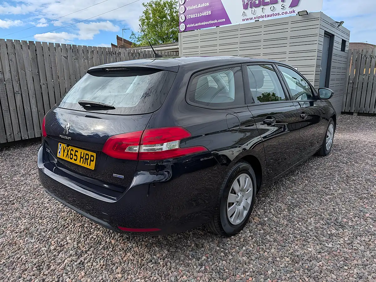 Used 2021 Peugeot 308 Sw Access Blue - Interior and Exterior details 14