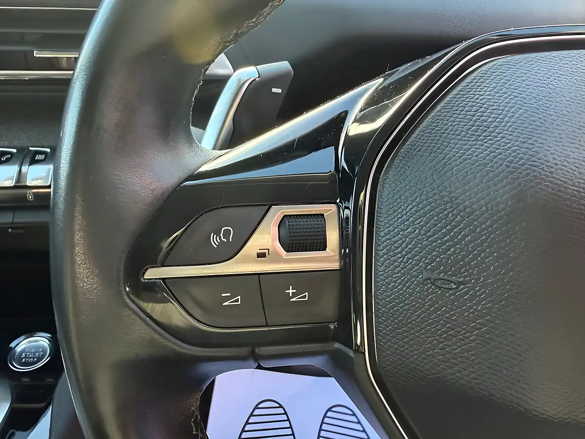 Used 2021 Peugeot 5008 Allure Premium Bronze - Interior and Exterior details 13
