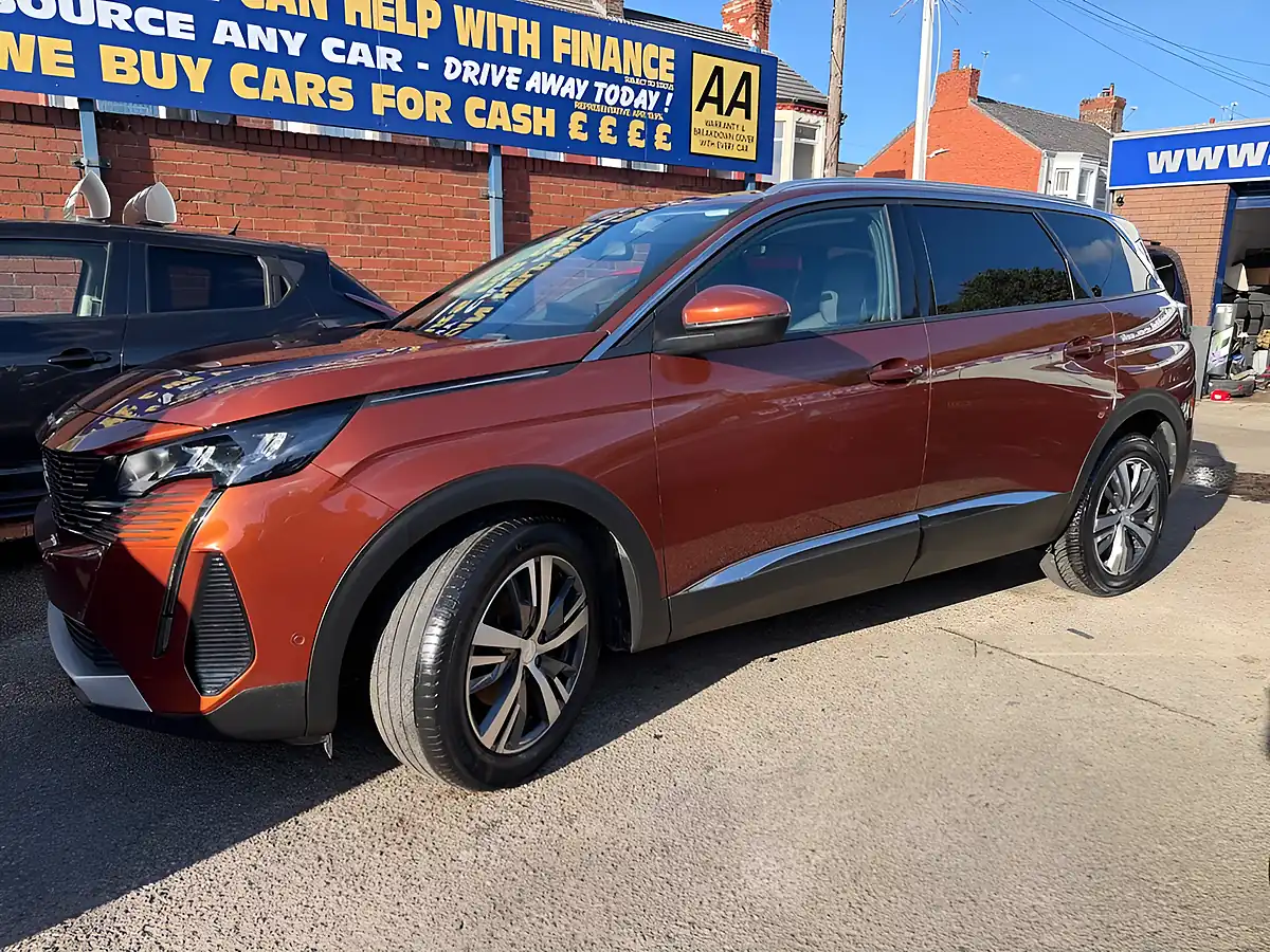 Used 2021 Peugeot 5008 Allure Premium Bronze - Interior and Exterior details 4