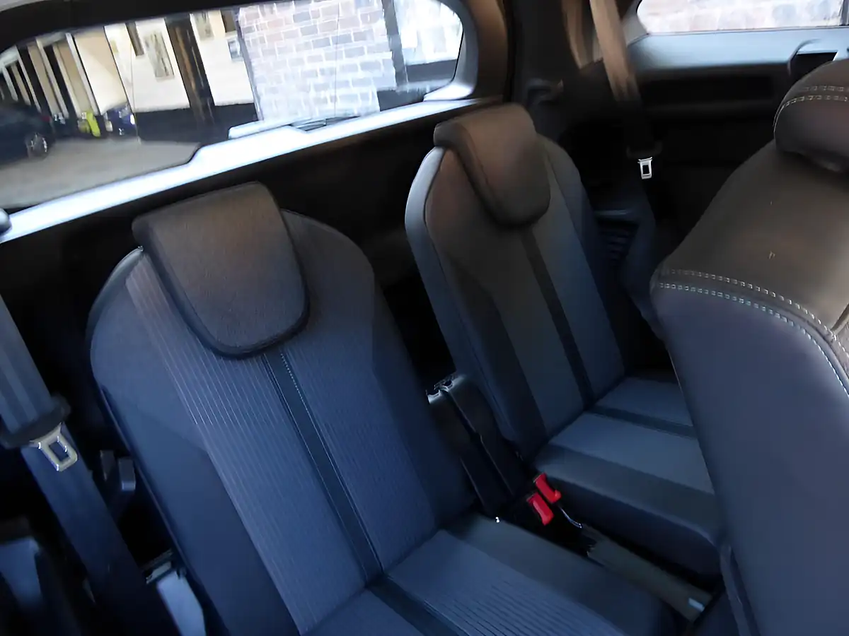 Used 2021 Peugeot 5008 Allure Premium Red - Interior and Exterior details 20