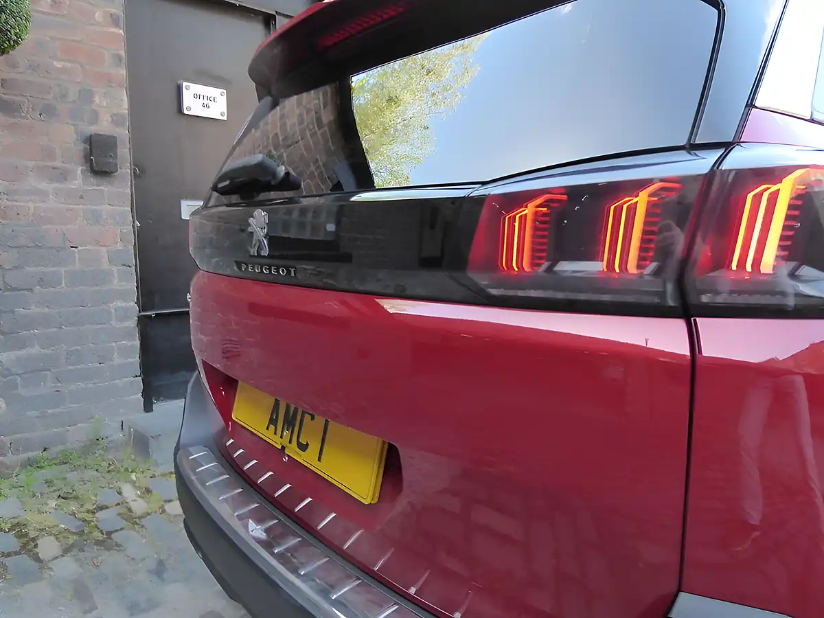Used 2021 Peugeot 5008 Allure Premium Red - Interior and Exterior details 9