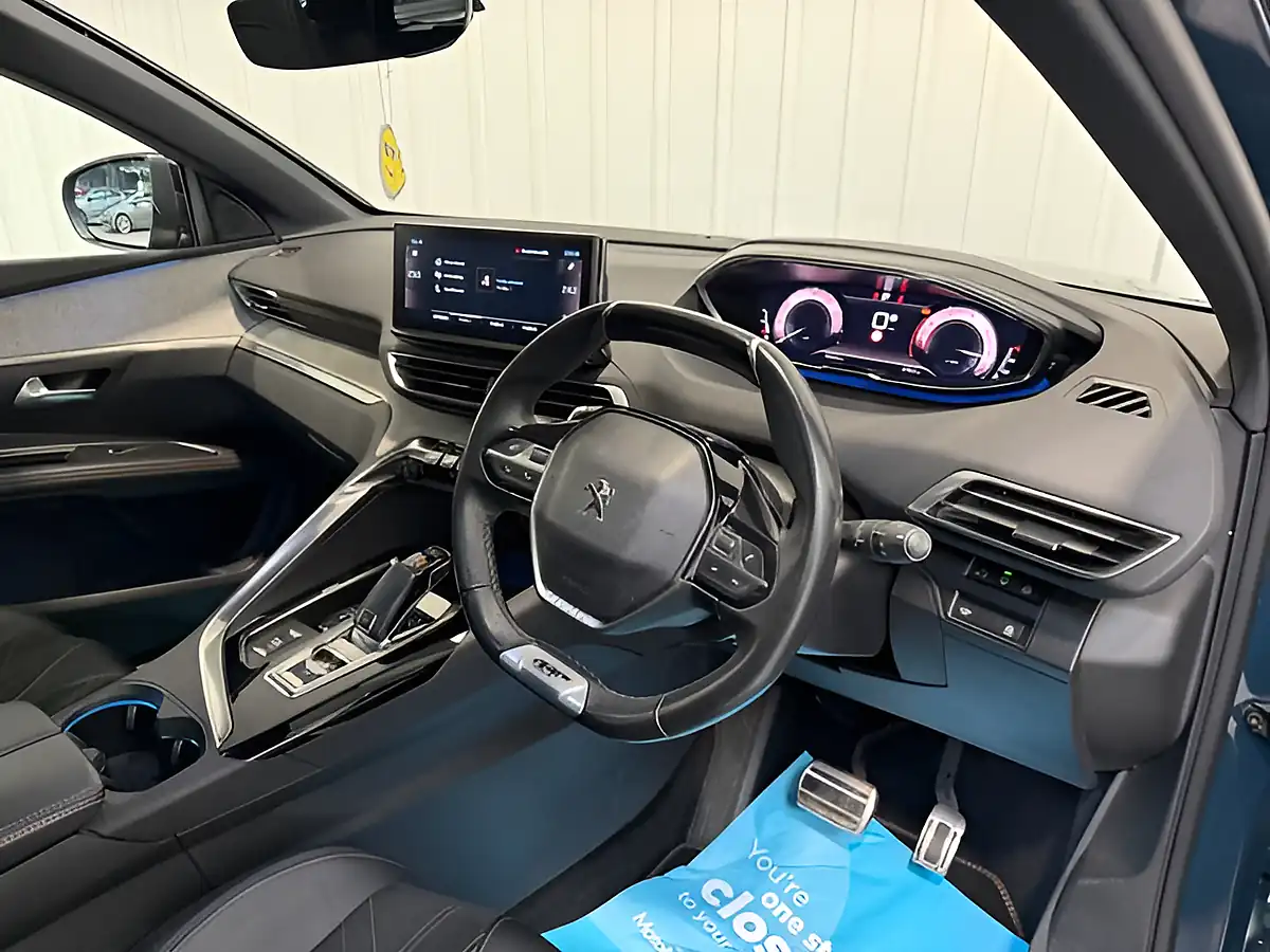 Used 2021 Peugeot 5008 GT Celebes Blue - Interior and Exterior details 11