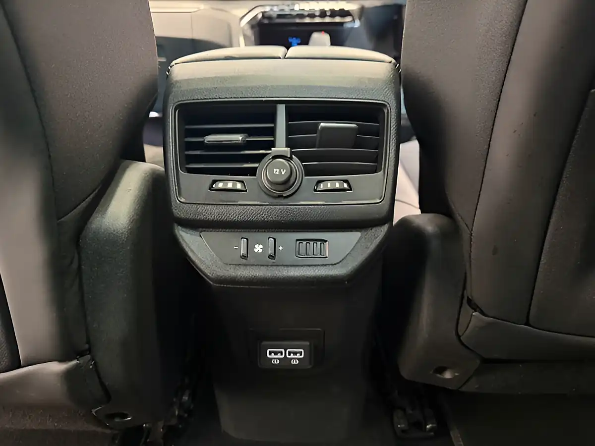 Used 2021 Peugeot 5008 GT Celebes Blue - Interior and Exterior details 15
