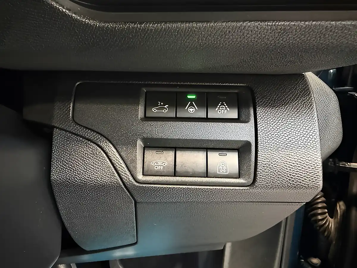 Used 2021 Peugeot 5008 GT Celebes Blue - Interior and Exterior details 20