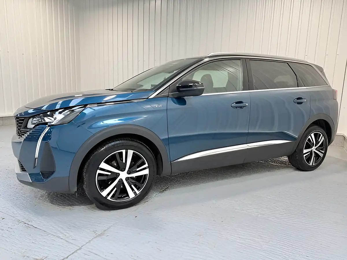 Used 2021 Peugeot 5008 GT Celebes Blue - Interior and Exterior details 3