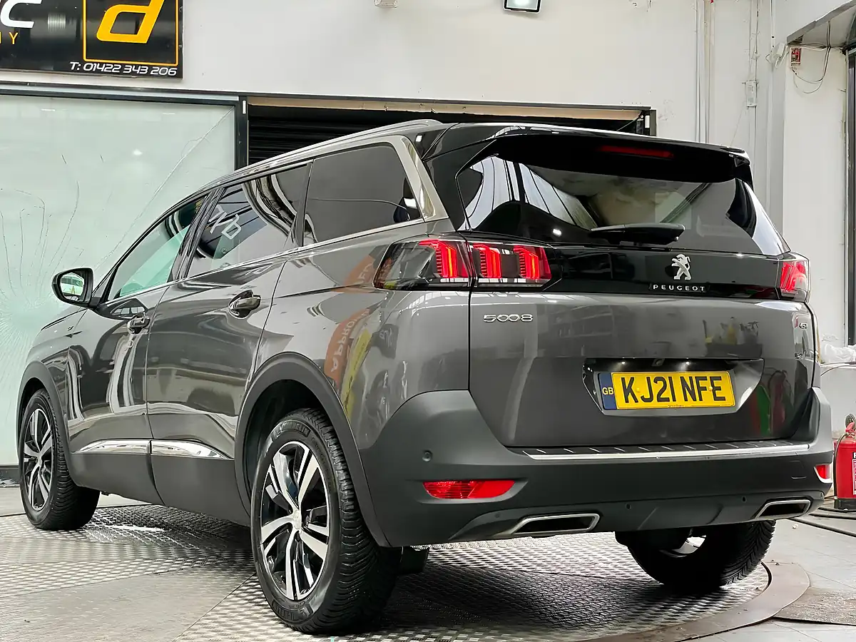 Used 2021 Peugeot 5008 GT Grey - Interior and Exterior details 4