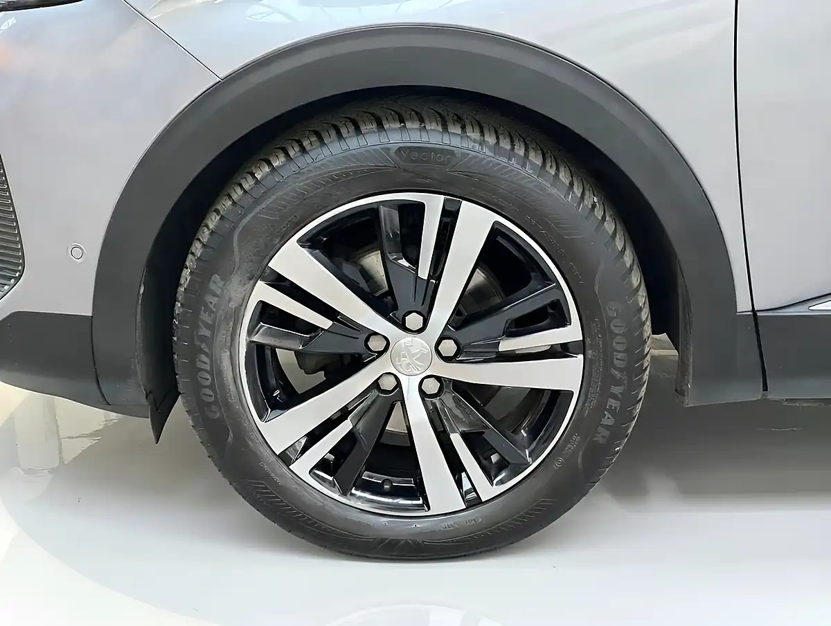 Used 2021 Peugeot 5008 GT Grey - Interior and Exterior details 17