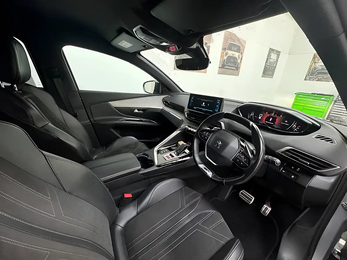 Used 2021 Peugeot 5008 GT Grey - Interior and Exterior details 6