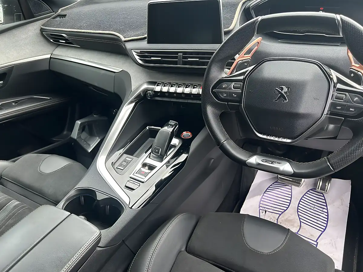 Used 2021 Peugeot 5008 GT White - Interior and Exterior details 8