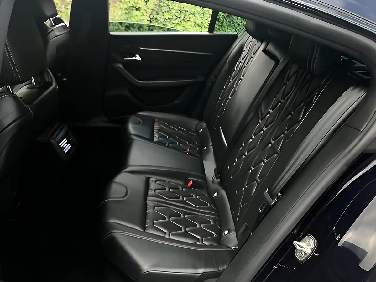 Used 2021 Peugeot 508 GT Blue - Interior and Exterior details 12