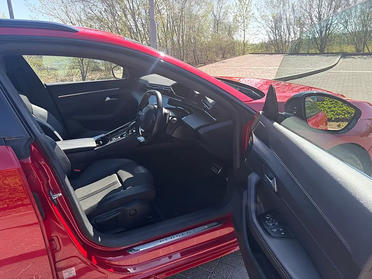 Used 2021 Peugeot 508 GT Line Red - Interior and Exterior details 16