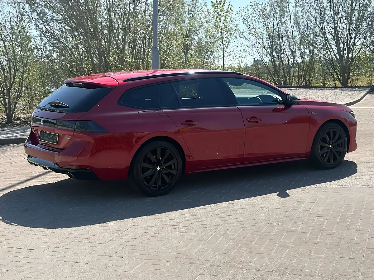 Used 2021 Peugeot 508 GT Line Red - Interior and Exterior details 4