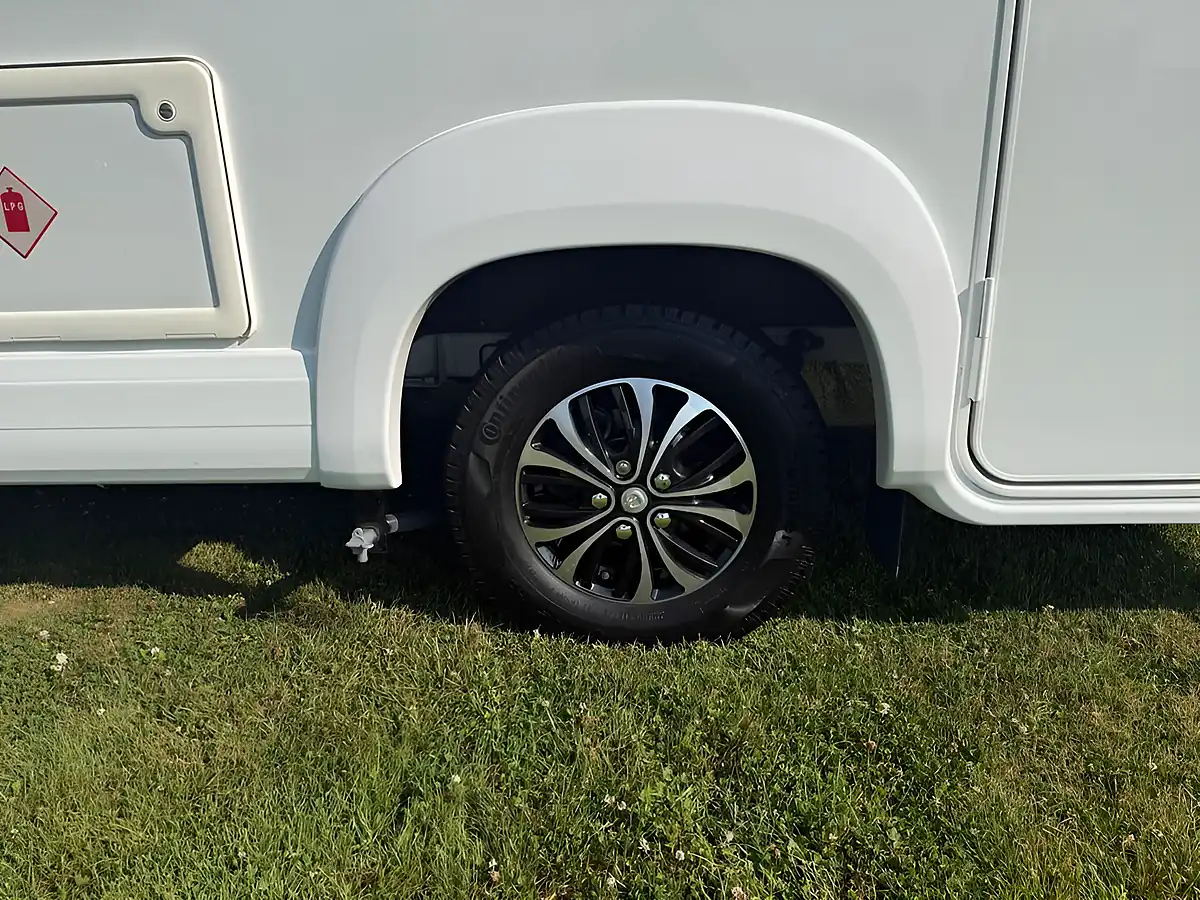 Used 2021 Peugeot Autoquest 115 White - Interior and Exterior details 18
