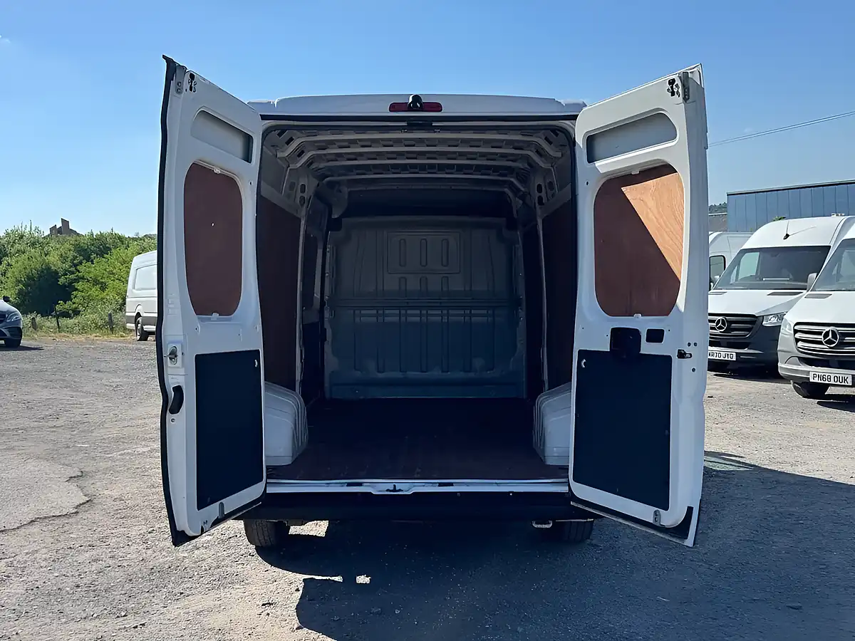 Used 2021 Peugeot Boxer 335 L3 H2 Lwb Professional White - Interior and Exterior details 9