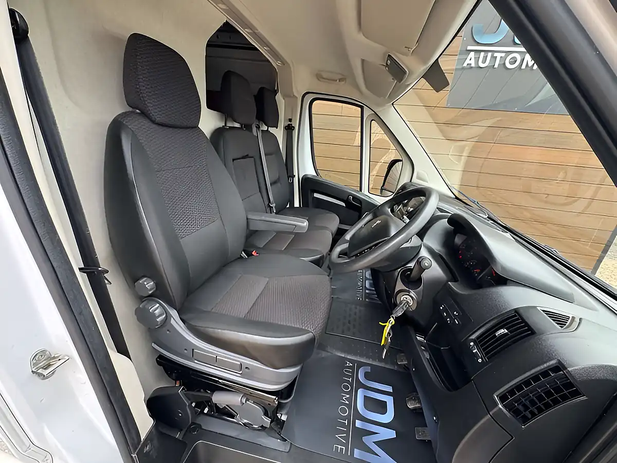 Used 2021 Peugeot Boxer 335 Professional L2H2 White - Interior and Exterior details 15