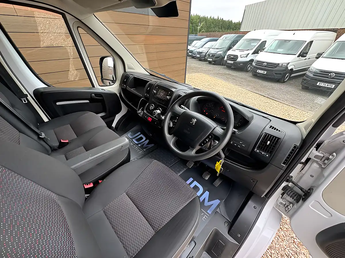Used 2021 Peugeot Boxer 335 Professional L2H2 White - Interior and Exterior details 16