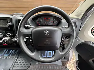 Used 2021 Peugeot Boxer 335 Professional L2H2 White - Interior and Exterior details 17
