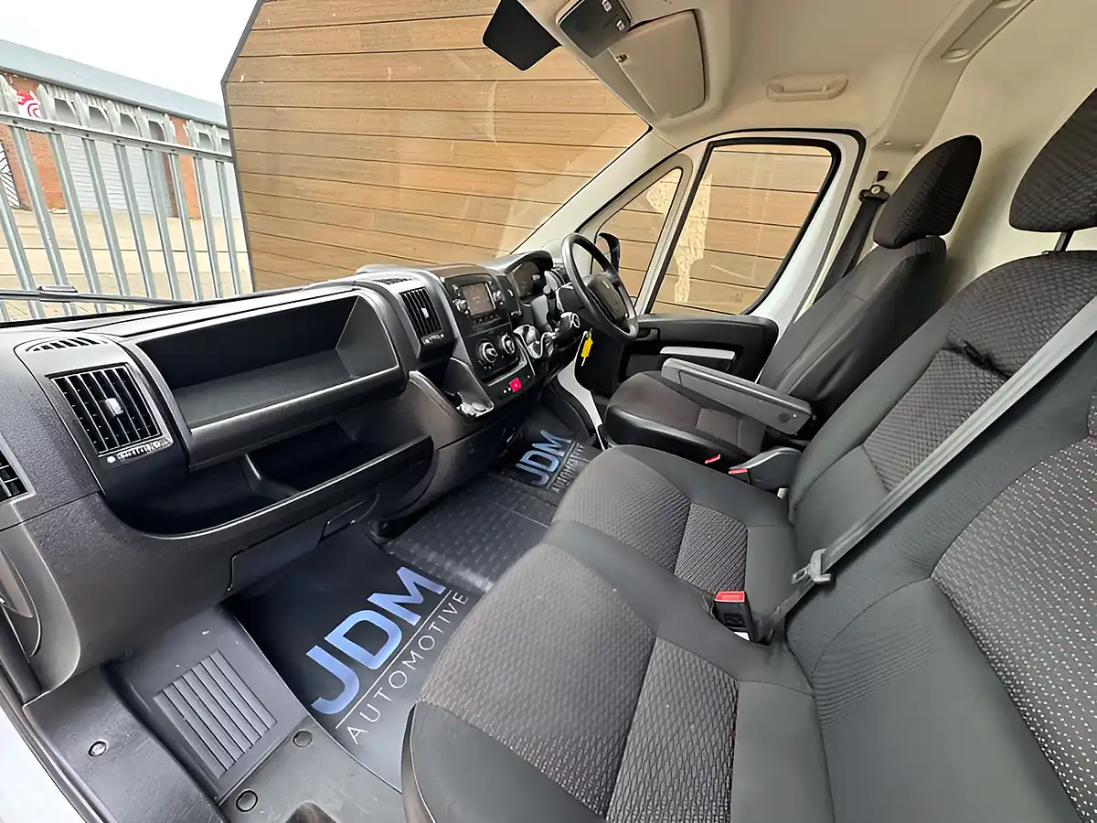 Used 2021 Peugeot Boxer 335 Professional L2H2 White - Interior and Exterior details 19