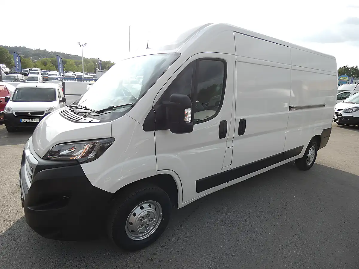 Used 2021 Peugeot Boxer 335 Professional L3H2 Lwb White - Interior and Exterior details 12