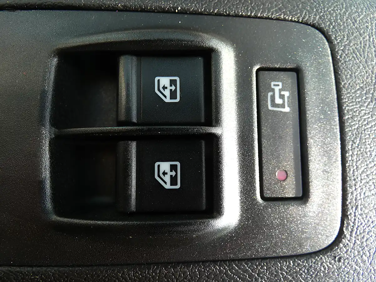 Used 2021 Peugeot Boxer 335 Professional L3H2 Lwb White - Interior and Exterior details 16