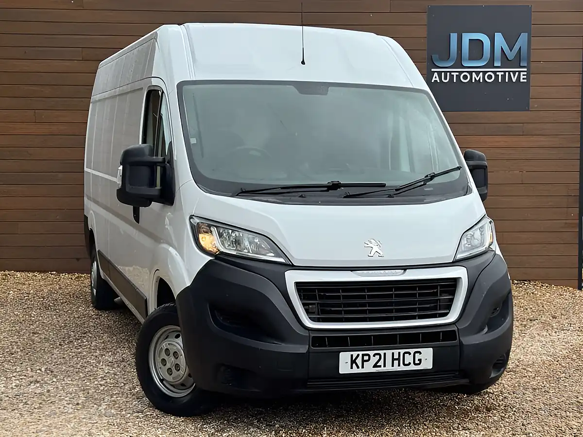 Used 2021 Peugeot Boxer 335 Professional L3H2 White - Front View