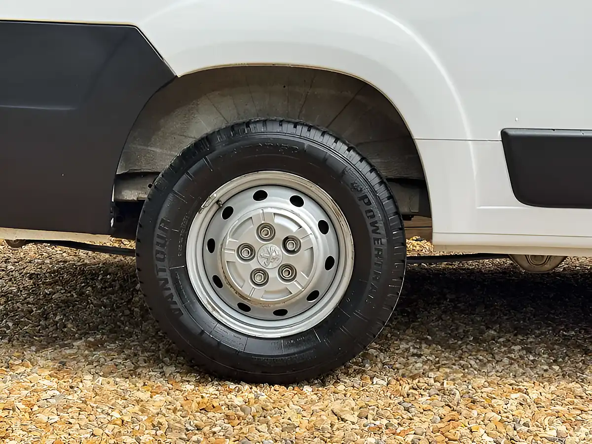 Used 2021 Peugeot Boxer 335 Professional L3H2 White - Interior and Exterior details 17