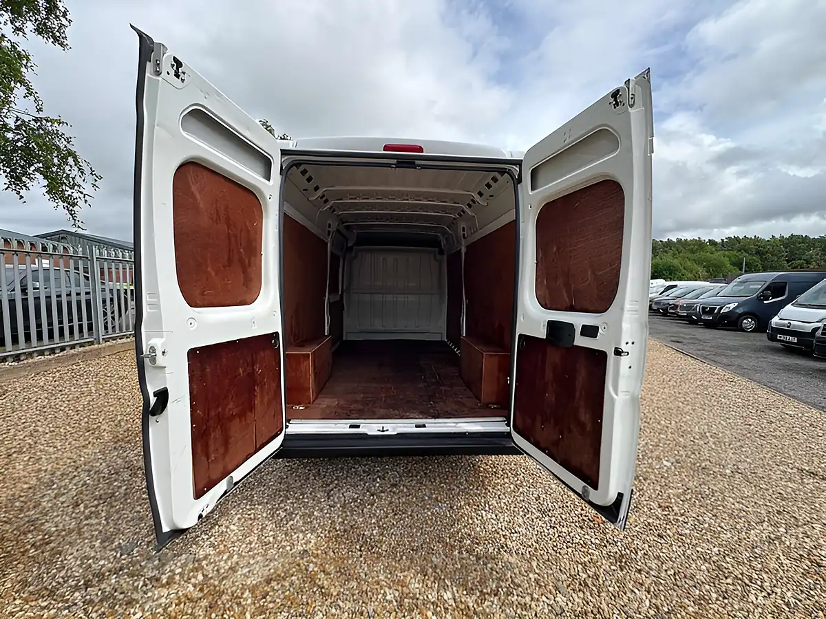 Used 2021 Peugeot Boxer 335 Professional L3H2 White - Interior and Exterior details 5