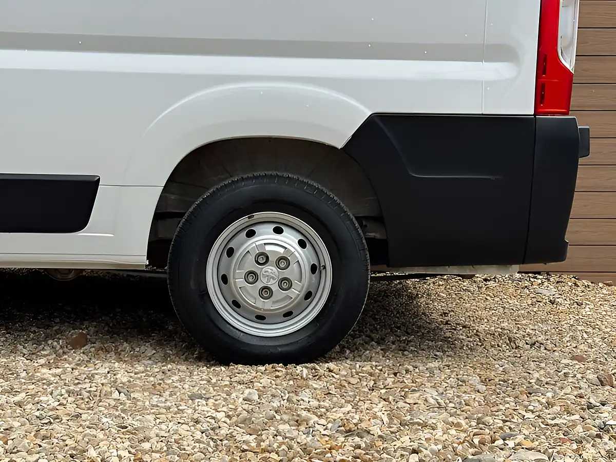 Used 2021 Peugeot Boxer 335 Professional L3H2 White - Interior and Exterior details 14