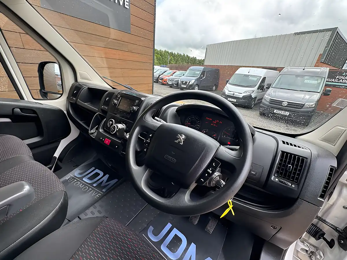 Used 2021 Peugeot Boxer 335 Professional L3H2 White - Interior and Exterior details 17