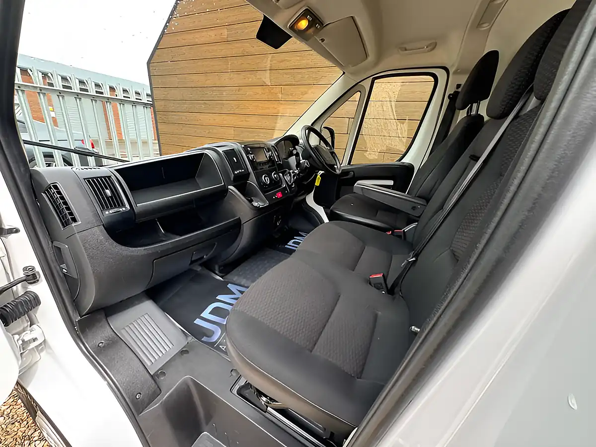 Used 2021 Peugeot Boxer 335 Professional L3H2 White - Interior and Exterior details 20