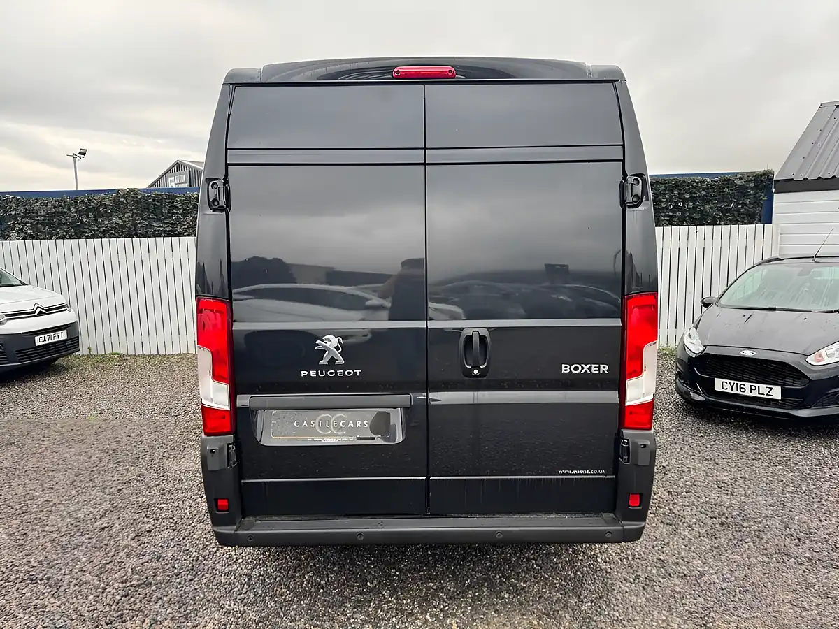 Used 2021 Peugeot Boxer 335 Professional Panel Van Grey - Interior and Exterior details 5