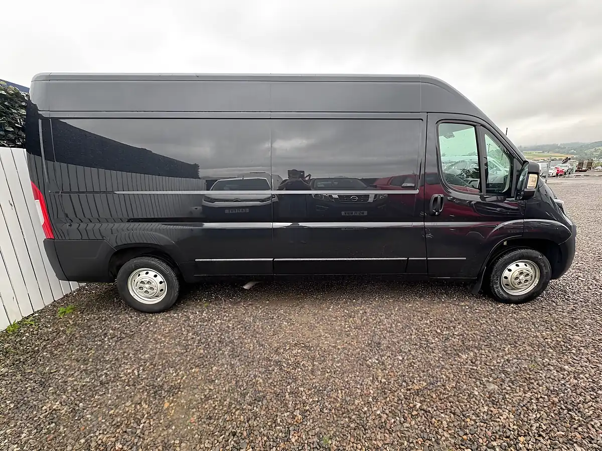 Used 2021 Peugeot Boxer 335 Professional Panel Van Grey - Interior and Exterior details 7