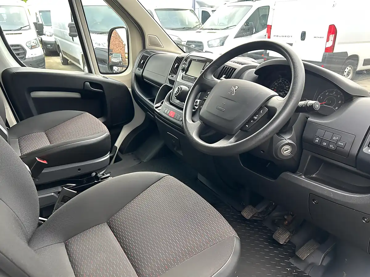 Used 2021 Peugeot Boxer 335 S L2 H1 - Interior and Exterior details 10