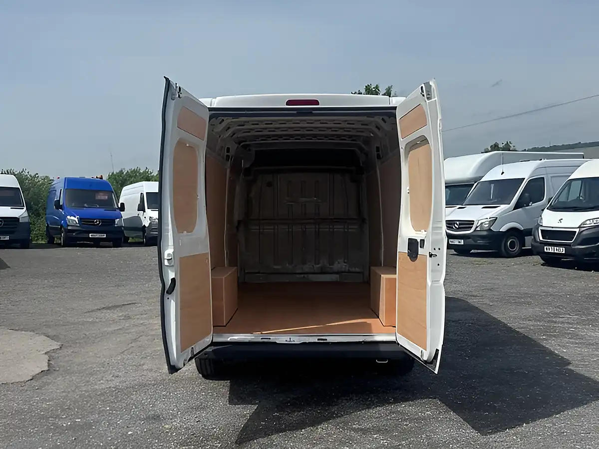 Used 2021 Peugeot Boxer 335 S L3 H2 Lwb White - Interior and Exterior details 3