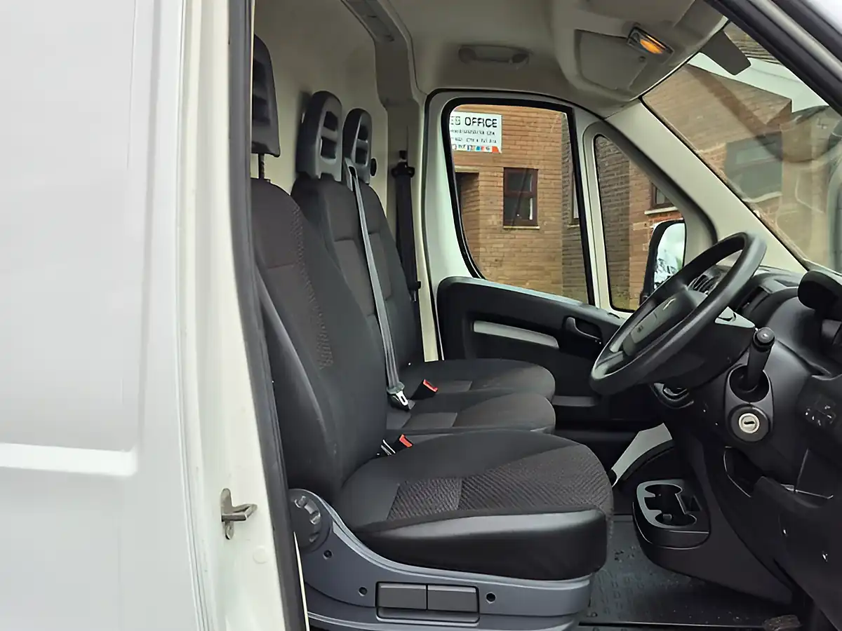 Used 2021 Peugeot Boxer 335 S L3 H2 Lwb White - Interior and Exterior details 8