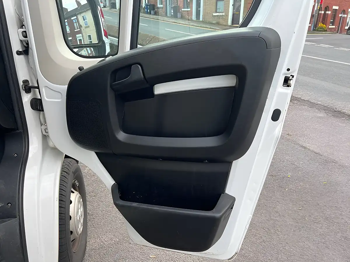 Used 2021 Peugeot Boxer Built for Business L3 White - Interior and Exterior details 13