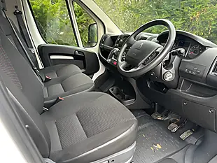Used 2021 Peugeot Boxer Curtainside Chassis Cab L3 - Interior and Exterior details 10
