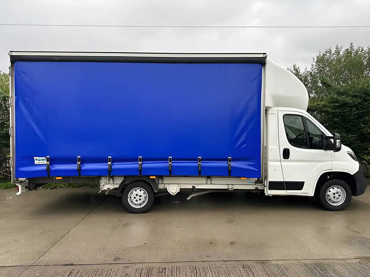 Used 2021 Peugeot Boxer Curtainside Chassis Cab L3 - Interior and Exterior details 8
