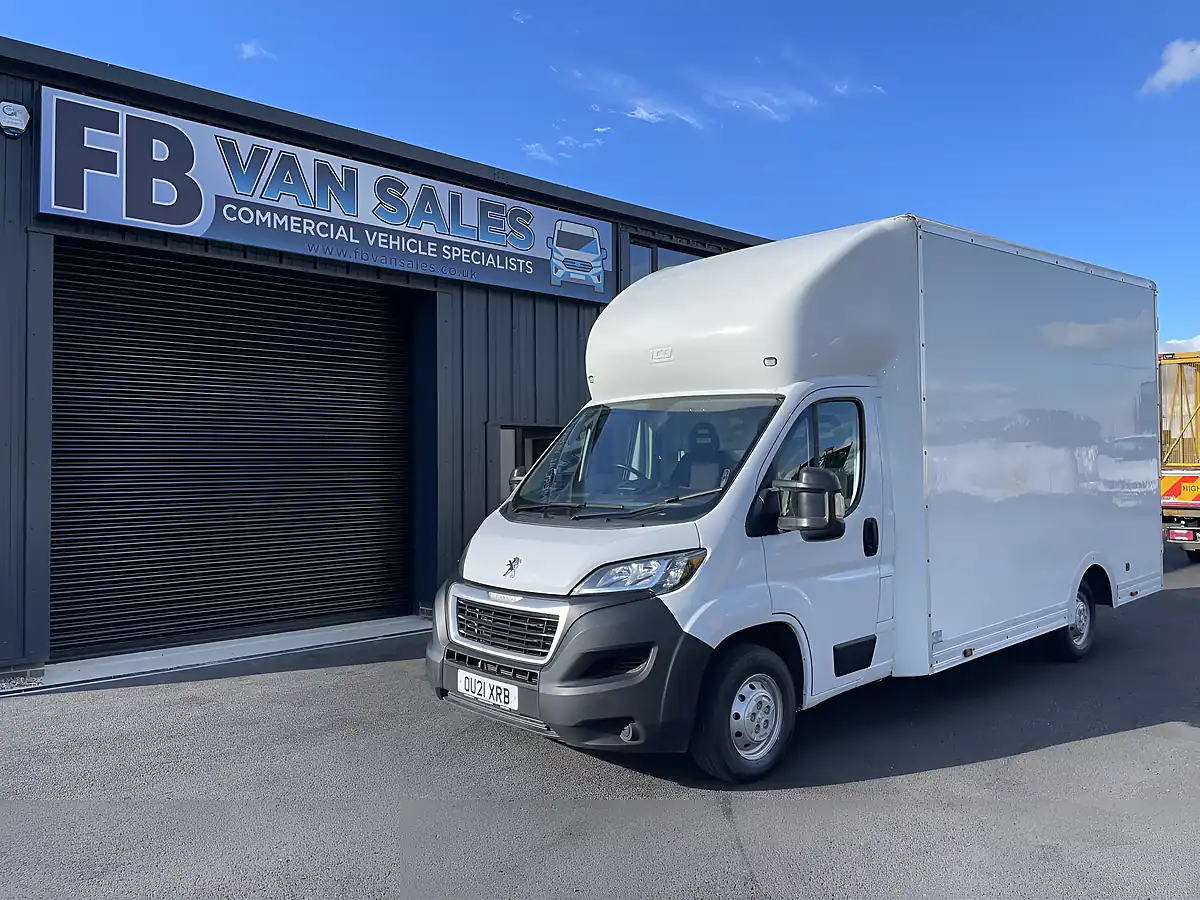 Used 2021 Peugeot Boxer Luton Low Loader White - Front View