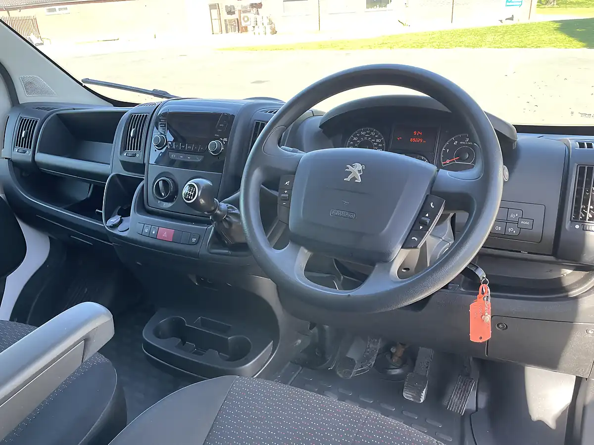 Used 2021 Peugeot Boxer Luton With Tail Lift White - Interior and Exterior details 7