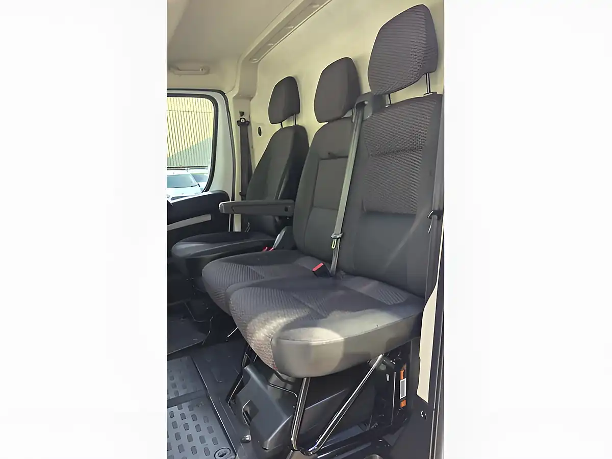 Used 2021 Peugeot Boxer Professional White - Interior and Exterior details 20