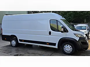 Used 2021 Peugeot Boxer Professional White - Interior and Exterior details 4