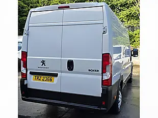 Used 2021 Peugeot Boxer Professional White - Interior and Exterior details 8