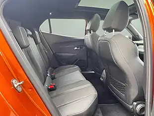 Used 2021 Peugeot E-2008 GT Orange - Interior and Exterior details 14