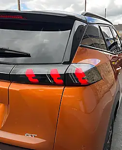Used 2021 Peugeot E-2008 GT Orange - Interior and Exterior details 19